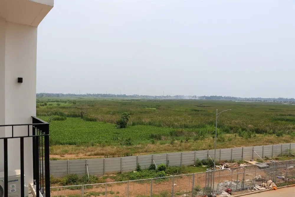 Джакарта: Homey And Minimalist Studio Apartment Osaka Riverview Pik 2
