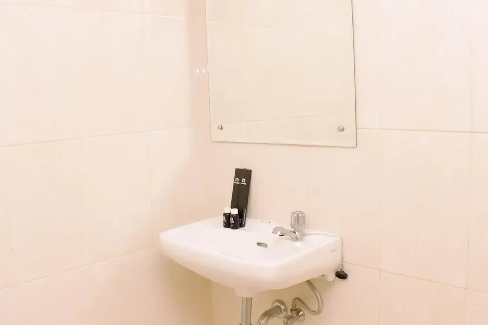 Бекаси: Cozy And Modern Studio At Springlake Summarecon Bekasi Apartment