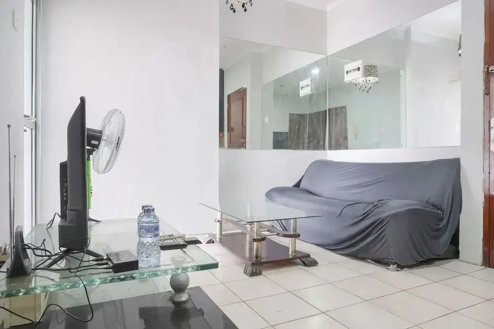 Джакарта: Comfy 2Br At Gajah Mada Mediterania Apartment