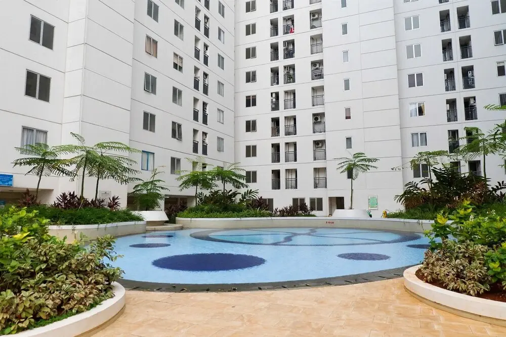 Джакарта: Comfy 2Br At Bassura City Apartment