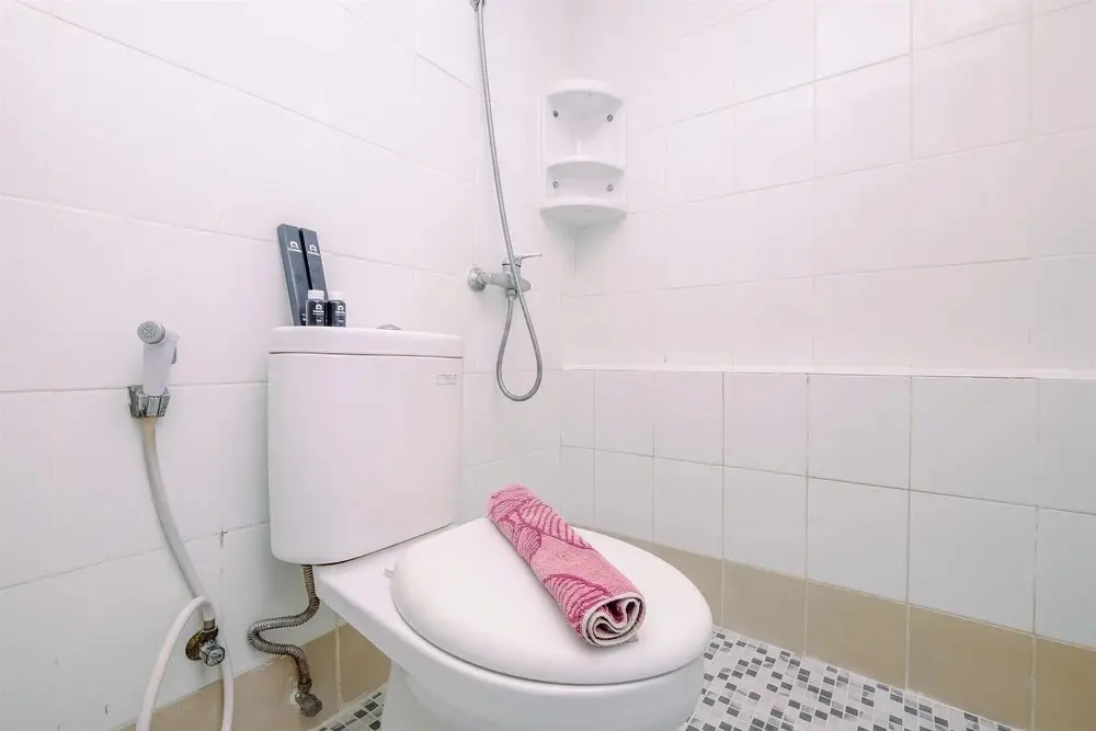 Джакарта: Comfy 2Br At Bassura City Apartment
