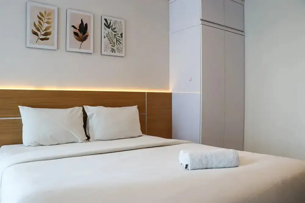 Бекаси: Elegant And Comfy Studio At Tamansari Iswara Apartment