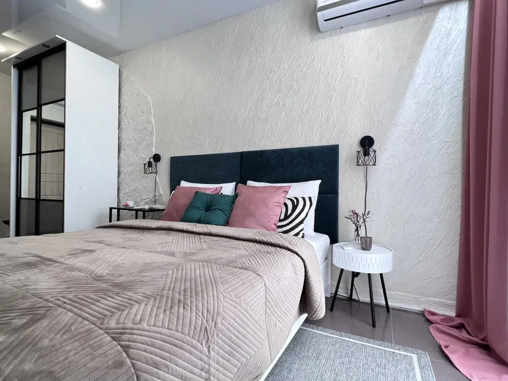 Новосибирск: Family By The River Apartments