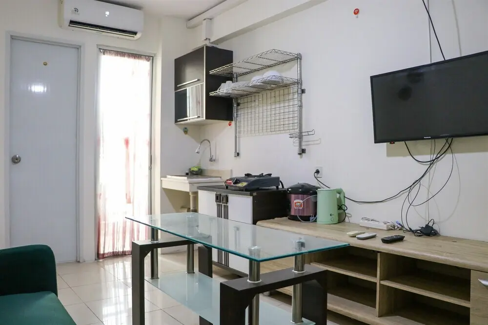 Джакарта: Strategic And Modern 2Br At Bassura City Apartment