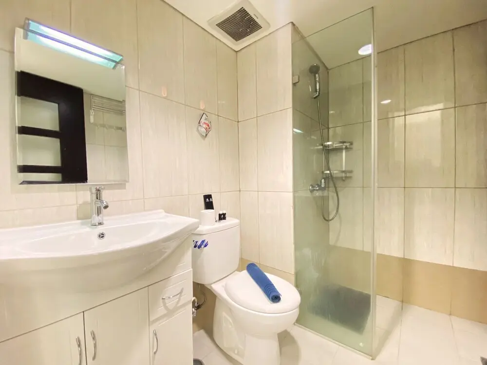 Бандунг: Fancy And Nice Studio At Tamansari La Grande Apartment