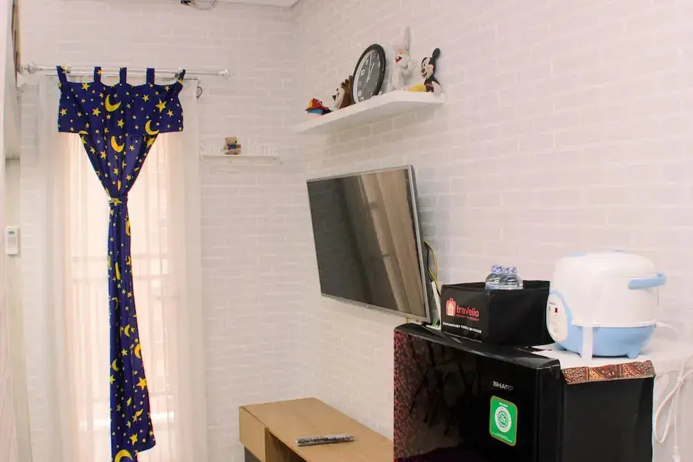 Бекаси: Stunning And Comfy Studio Apartment Transpark Juanda