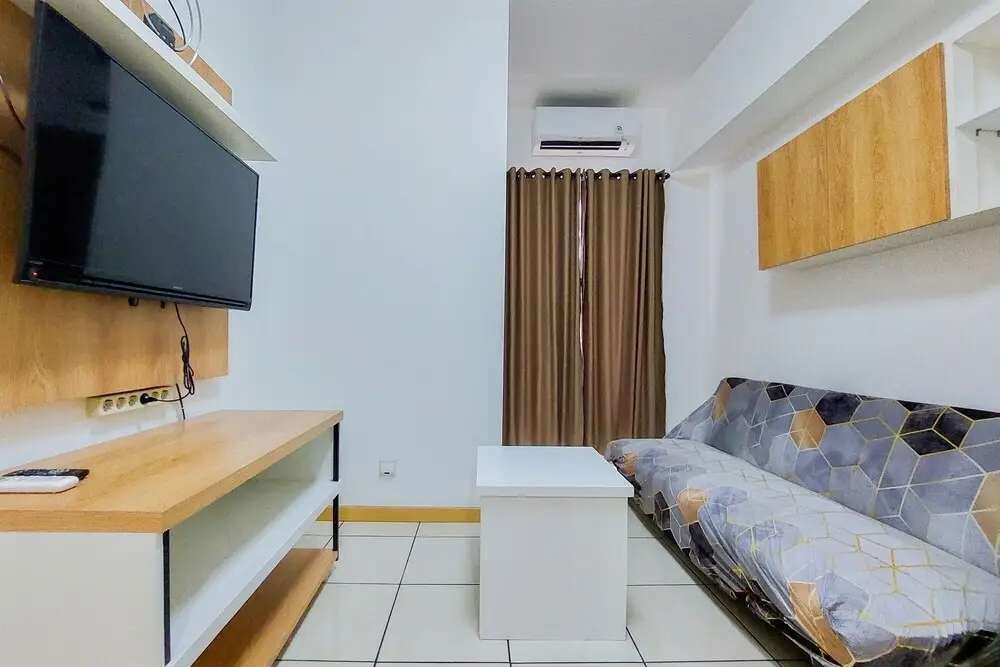 Legok: Homey And Minimalist 2Br Apartment At M-Town Residence