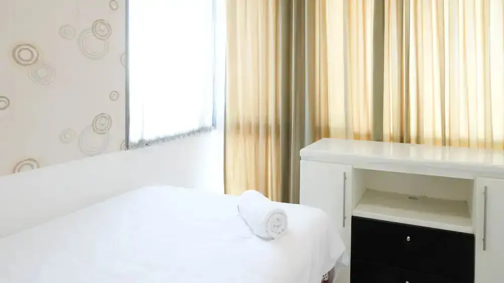 Сурабая: Spacious 2Br With Access To Mall At Aryaduta Residence Surabaya Apartment