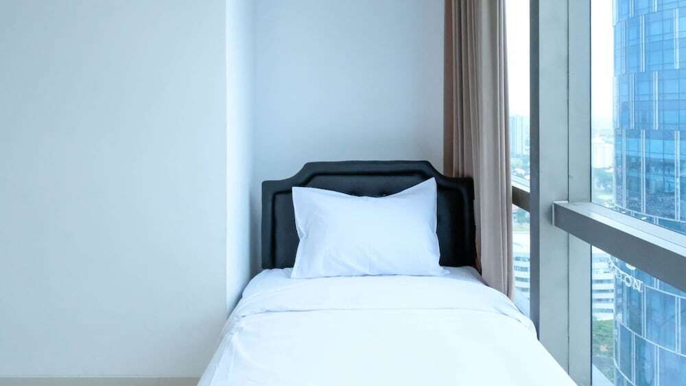 Сурабая: Spacious And Elegant 3Br Apartment At La Riz Supermall Mansion
