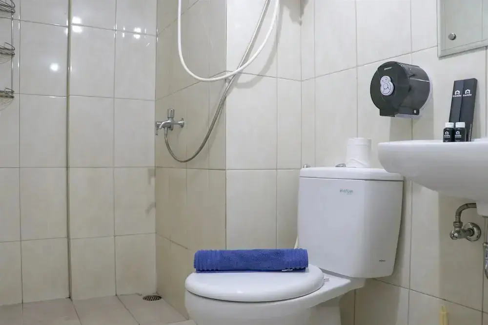 Бекаси: Tranquil Designed And Homey 2Br At Springlake Summarecon Bekasi Apartment