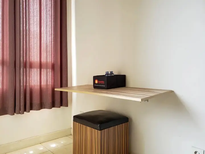 Депок: Cozy Studio At Cinere Bellevue Suites Apartment
