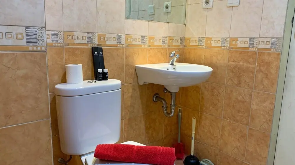 Джакарта: Warm And Minimalist 2Br At City Home Moi Apartment