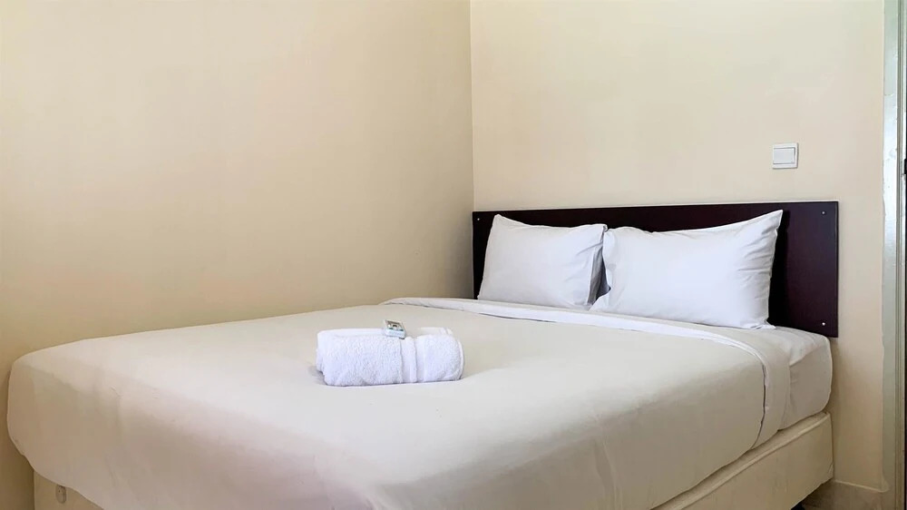 Джакарта: Warm And Minimalist 2Br At City Home Moi Apartment