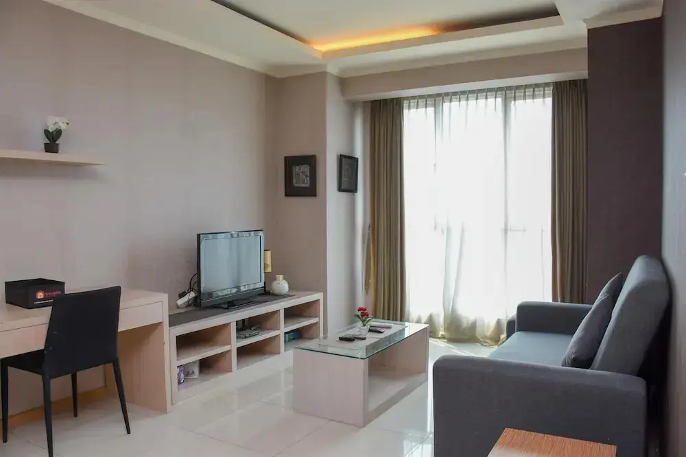Джакарта: Comfortable 1Br At Gandaria Heights Apartment