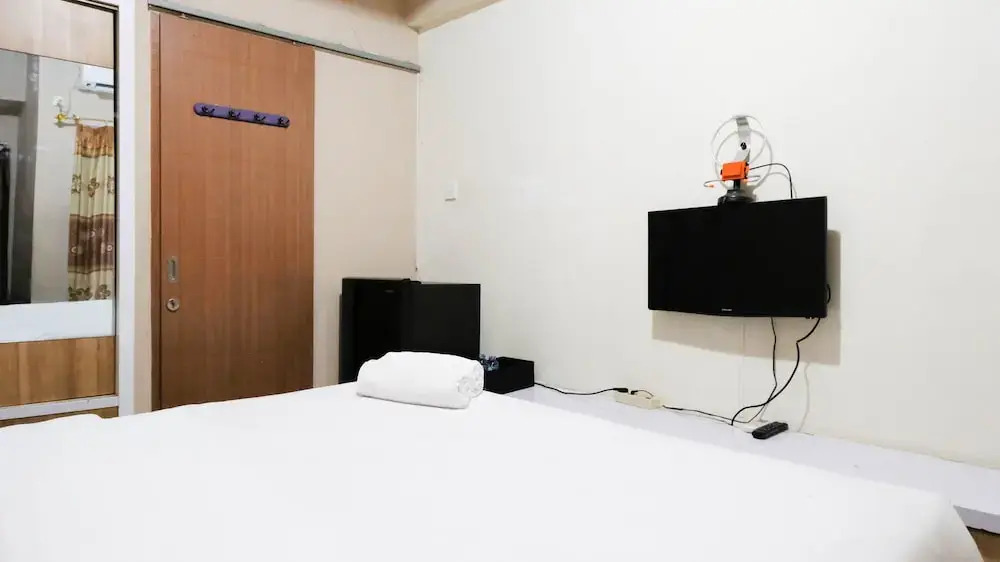 Сурабая: Cozy Living And Clean Studio At Pavilion Permata Apartment