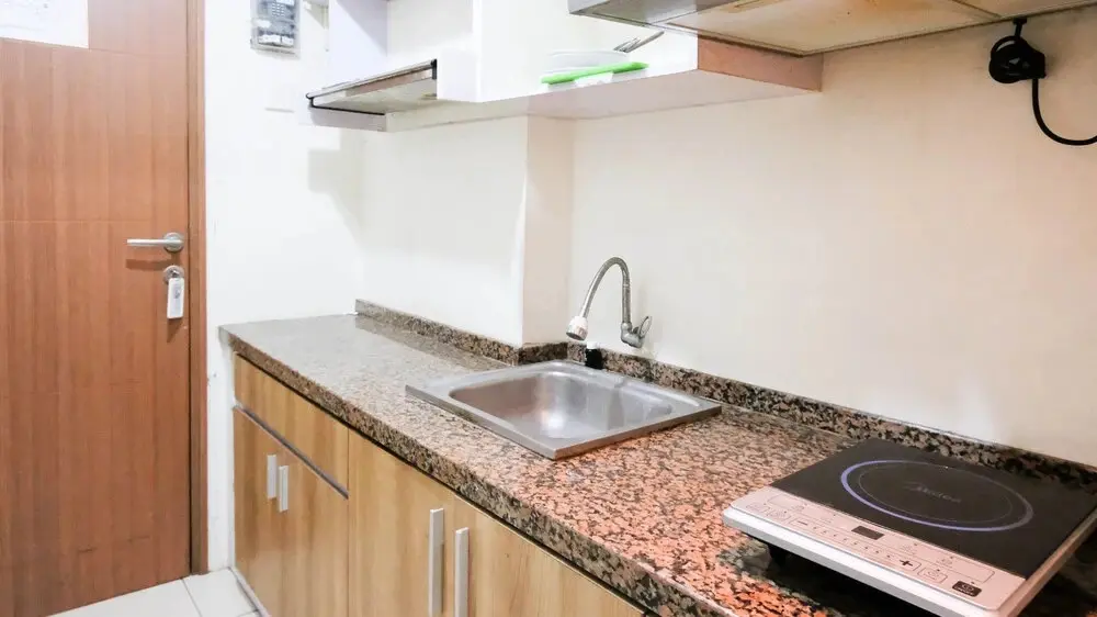 Сурабая: Cozy Living And Clean Studio At Pavilion Permata Apartment