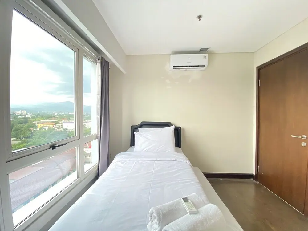 Бандунг: Spacious 2Br Apartment At El Royale Near Bip