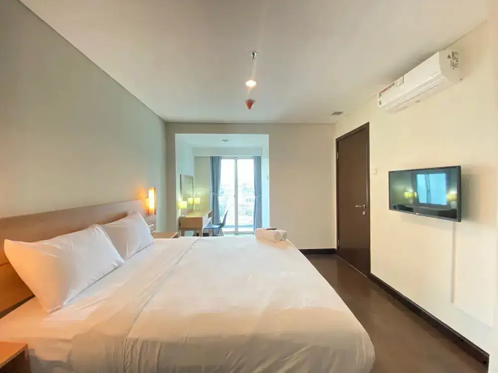 Бандунг: Spacious 2Br Apartment At El Royale Near Bip