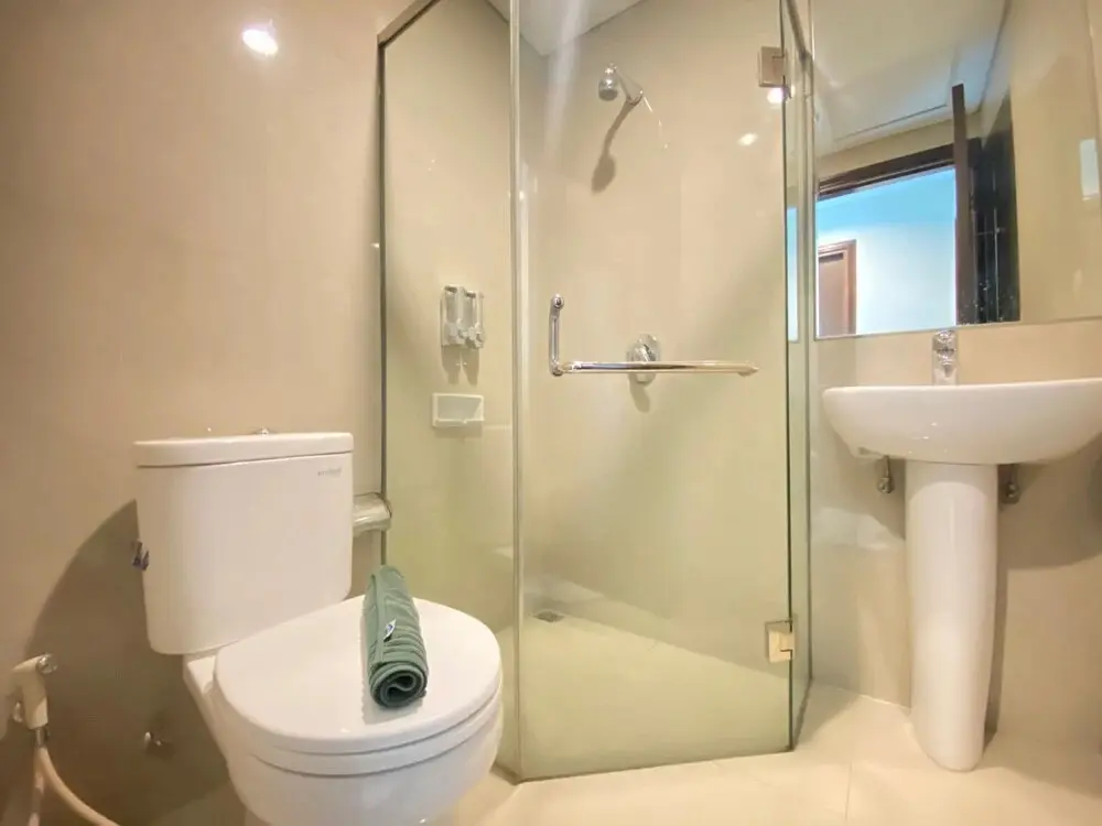Бандунг: Spacious 2Br Apartment At El Royale Near Bip