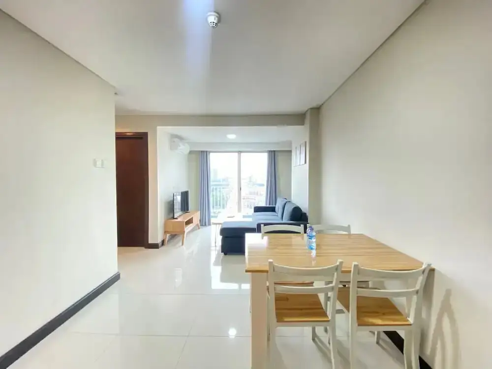 Бандунг: Spacious 2Br Apartment At El Royale Near Bip
