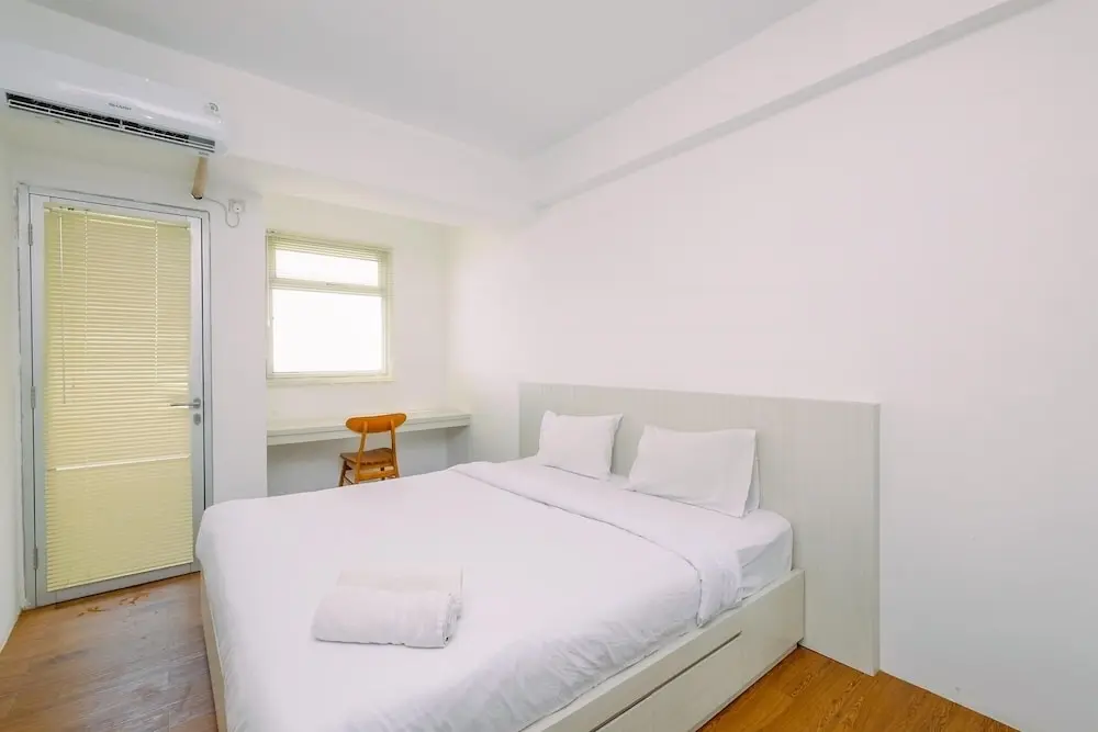 Читарингул: Enjoy Living Studio Room At Gunung Putri Square Apartment