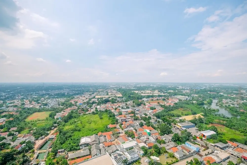 Читарингул: Minimalist And Warm Studio At Gunung Putri Square Apartment