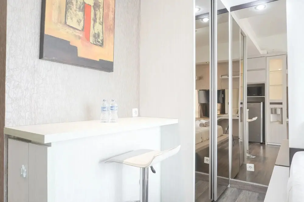Джакарта: Minimalist And Cozy Studio At Ambassade Kuningan Apartment