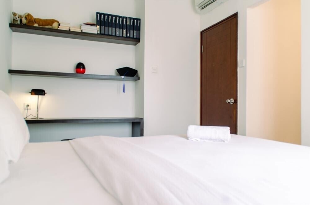 Джакарта: Modern And High Floor 1Br With Walk In Closet At Marina Ancol Apartment