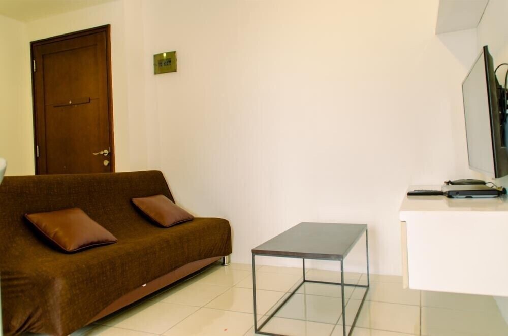 Джакарта: Modern And High Floor 1Br With Walk In Closet At Marina Ancol Apartment