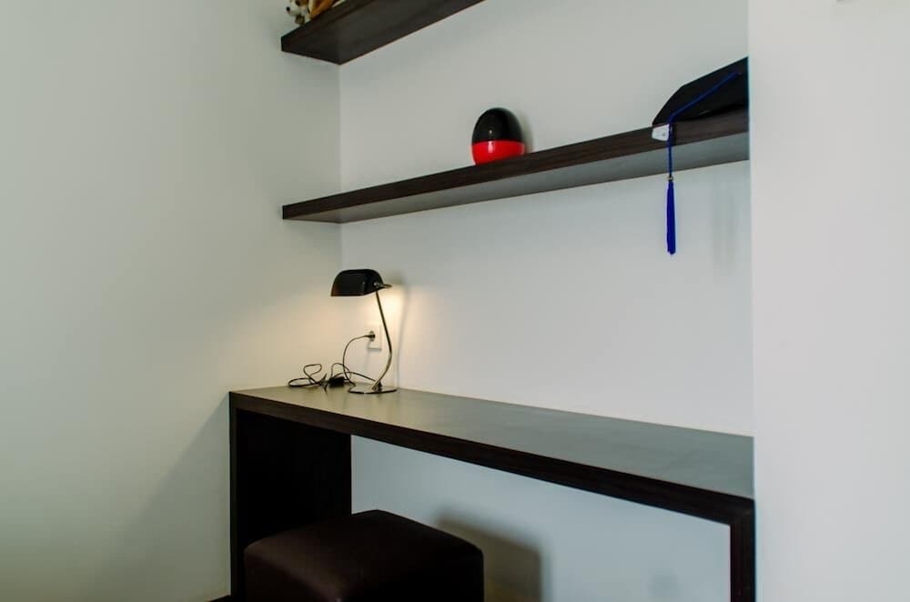 Джакарта: Modern And High Floor 1Br With Walk In Closet At Marina Ancol Apartment