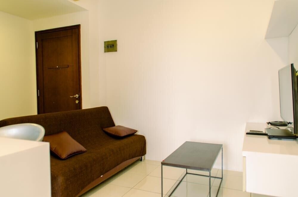 Джакарта: Modern And High Floor 1Br With Walk In Closet At Marina Ancol Apartment