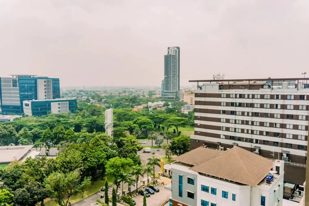 Южный Тангеранг: Best Deal And Comfy Studio At Transpark Bintaro Apartment