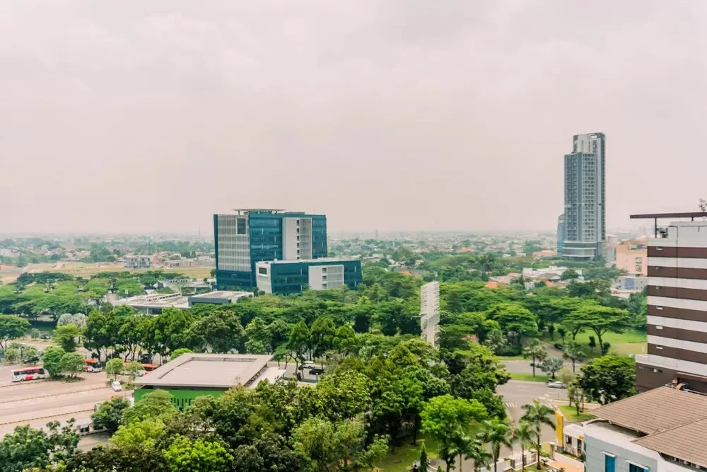Южный Тангеранг: Best Deal And Comfy Studio At Transpark Bintaro Apartment