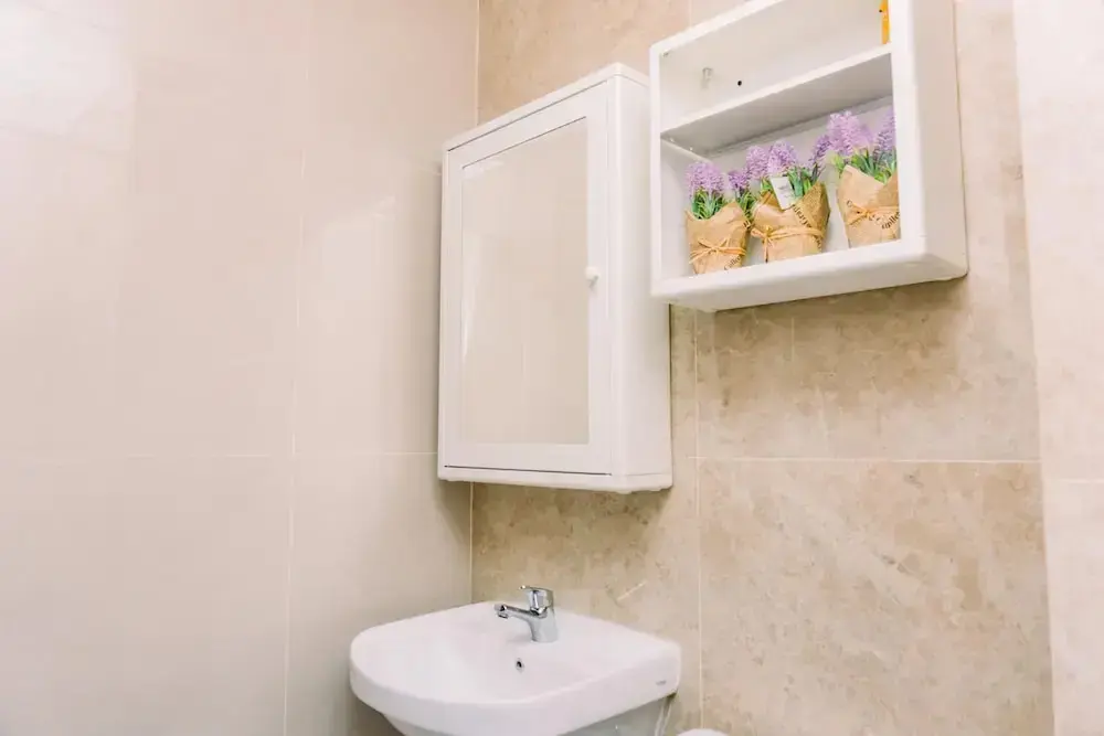 Южный Тангеранг: Best Deal And Comfy Studio At Transpark Bintaro Apartment