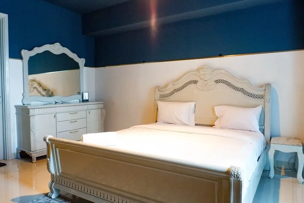 Сурабая: Luxurious Studio Apartment At La Riz Supermall Mansion