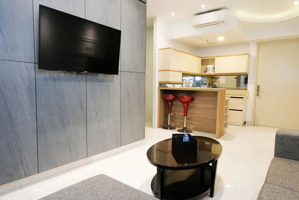 Сурабая: Spacious 2Br Connecting To Mall At La Riz Supermall Mansion Apartment