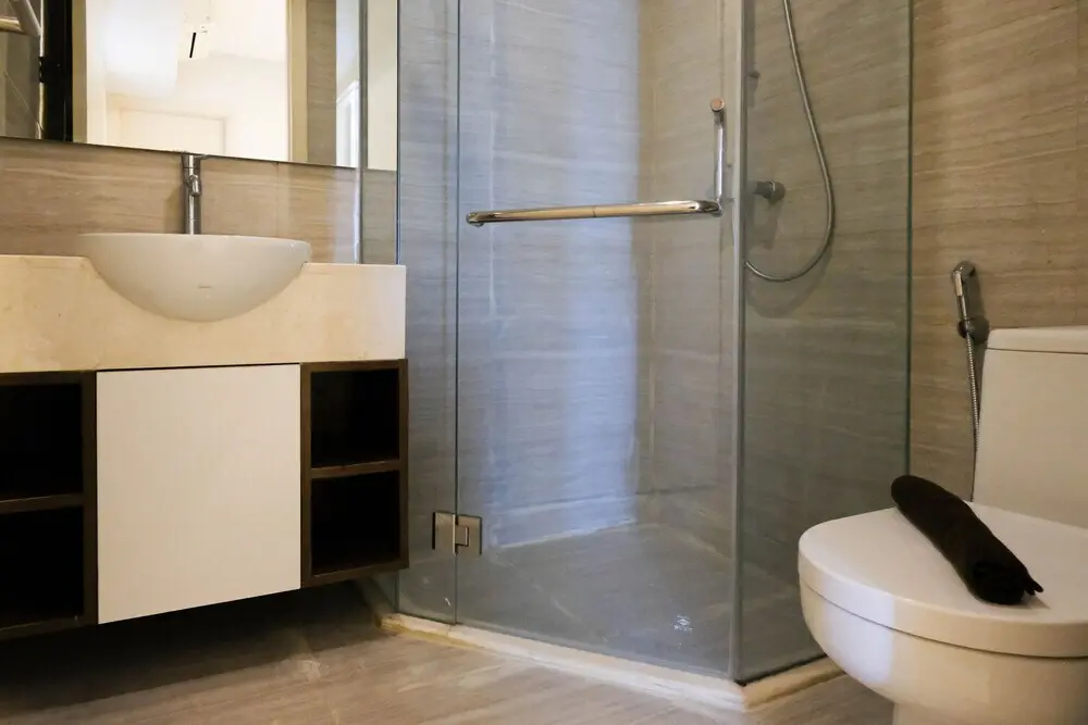 Сурабая: Spacious 2Br Connecting To Mall At La Riz Supermall Mansion Apartment
