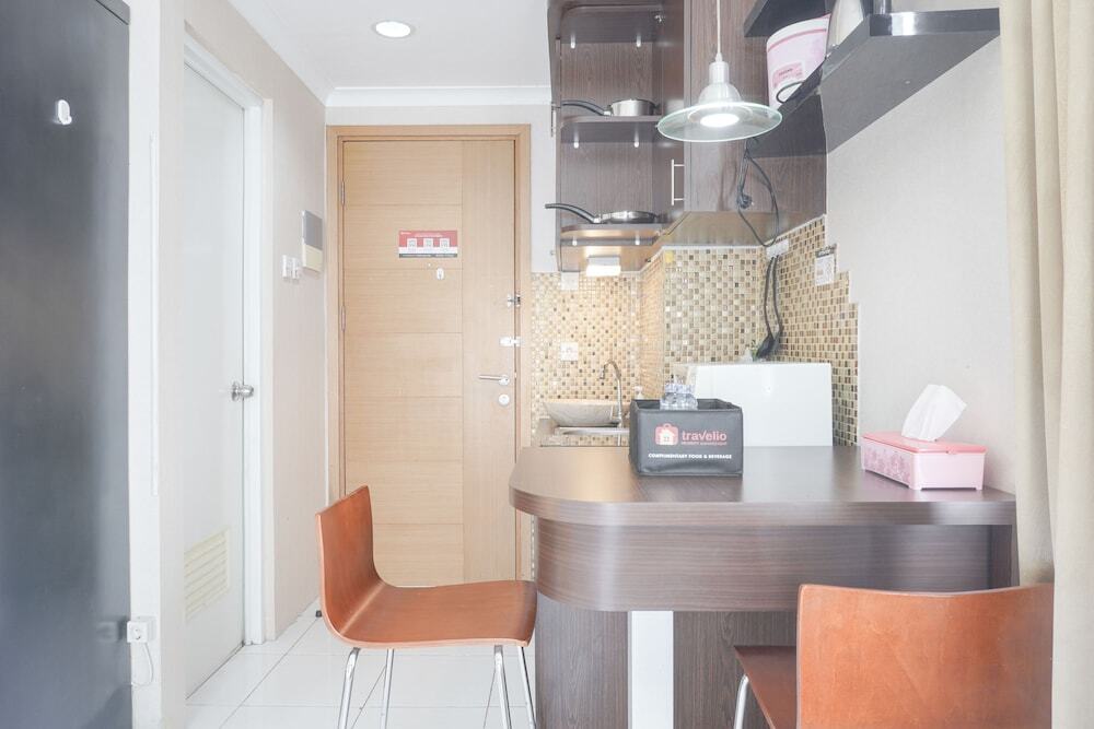 Джакарта: Nice And Cozy Studio At Signature Park Tebet Apartment