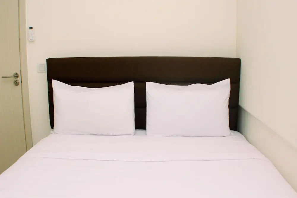 Comfort And Well Design 2Br With Working Room At Meikarta Apartment — фото 1