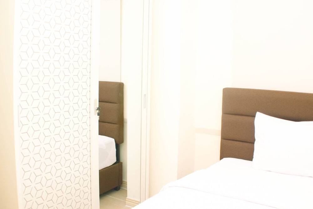 Сибату: Comfort And Well Design 2Br With Working Room At Meikarta Apartment