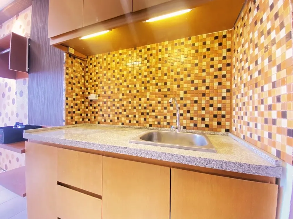 Бандунг: Modern Studio Room Apartment At Emerald Towers Bandung
