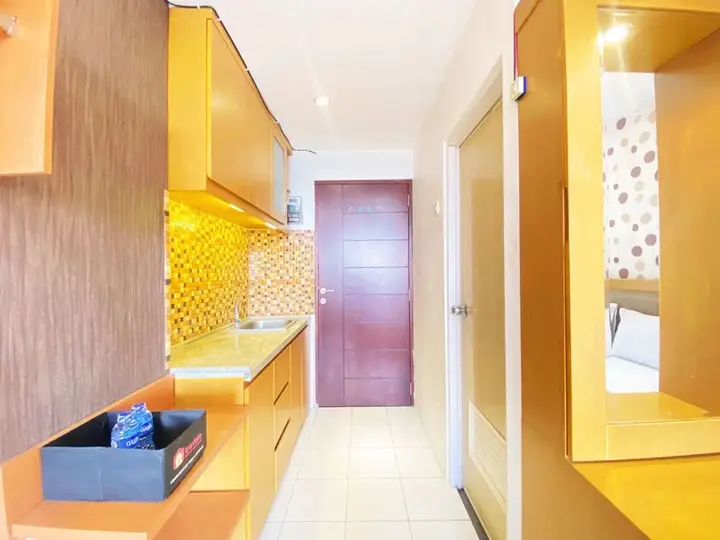 Бандунг: Modern Studio Room Apartment At Emerald Towers Bandung