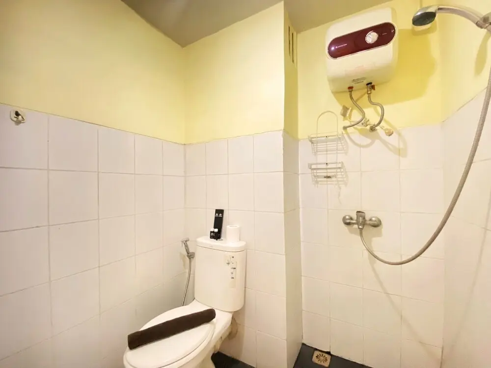 Бандунг: Modern Studio Room Apartment At Emerald Towers Bandung