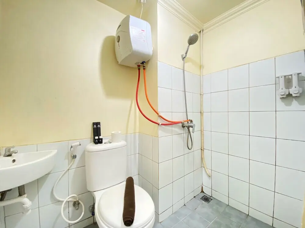 Бандунг: Best Location Studio At Grand Asia Afrika Apartment