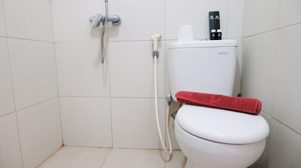 Сурабая: Tidy And Compact Studio At Orchard Supermall Mansion Apartment Surabaya