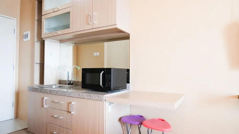 Сурабая: Tidy And Compact Studio At Orchard Supermall Mansion Apartment Surabaya