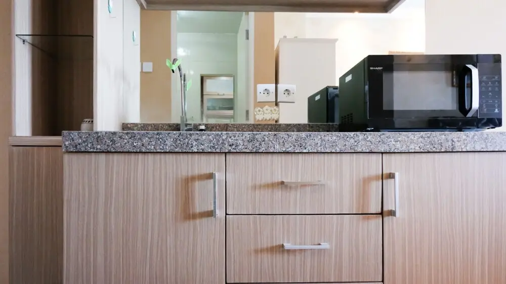 Сурабая: Tidy And Compact Studio At Orchard Supermall Mansion Apartment Surabaya
