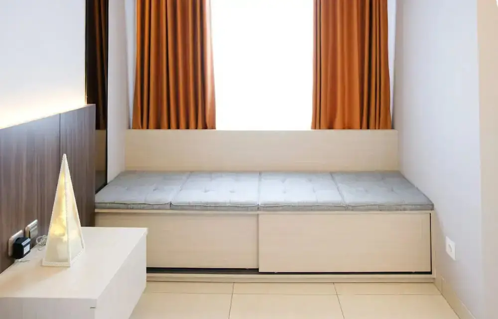 Сурабая: Luxurious Studio With Long Golf View At Grand Sungkono Lagoon Apartment