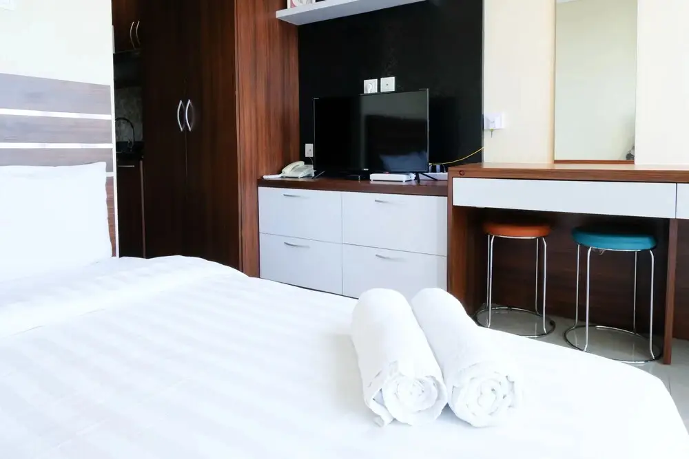 Сурабая: Tidy And Compact Studio At Tamansari Papilio Apartment