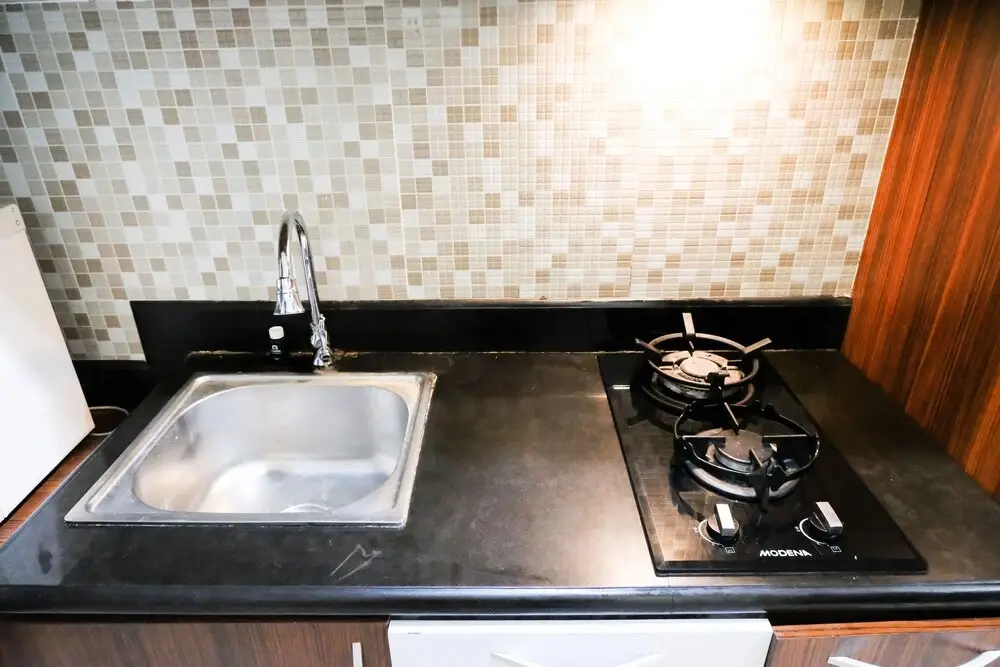 Сурабая: Tidy And Compact Studio At Tamansari Papilio Apartment